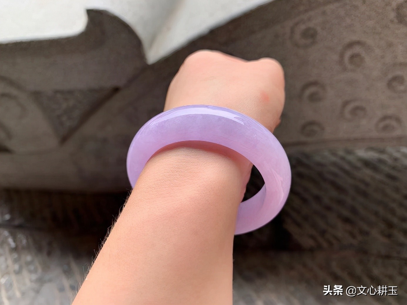 雅芳avon是哪个国家的品牌,avon雅芳胸针