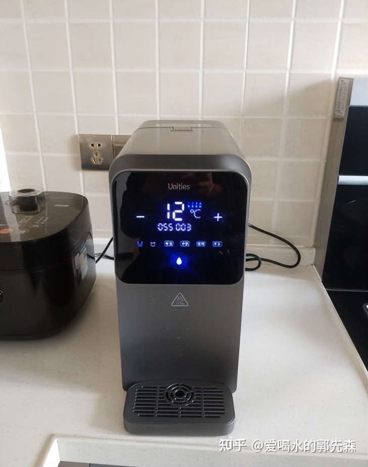 即热饮水机怎样选,如何选择净饮一体饮水机