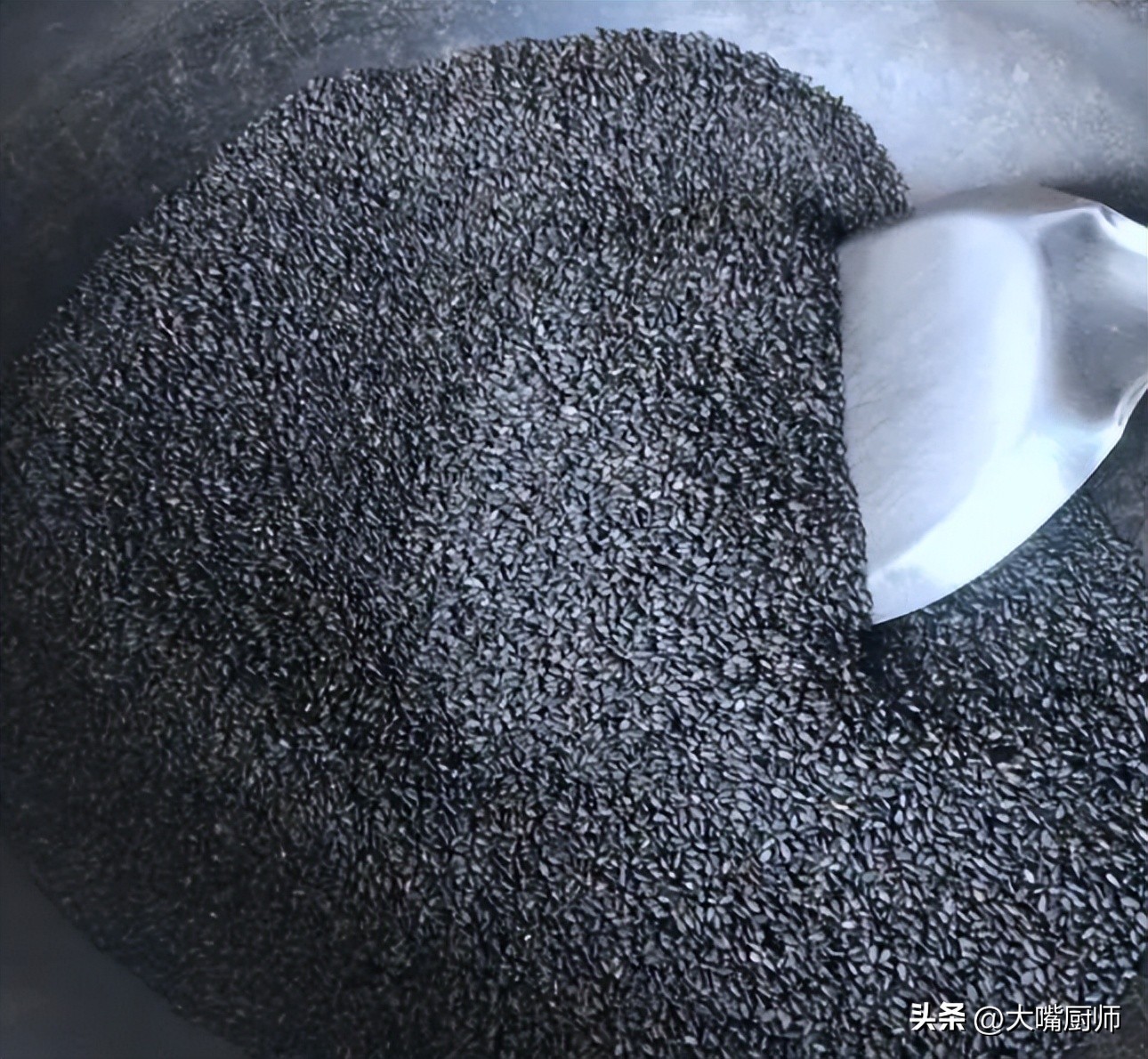 黑芝麻和什么搭配做豆浆,黑芝麻和什么打豆浆比较好吃