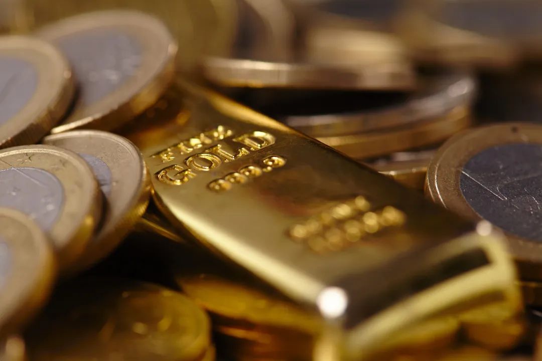 美联储宣布暂停加息美股为何大跌,美联储停止加息对金价的影响