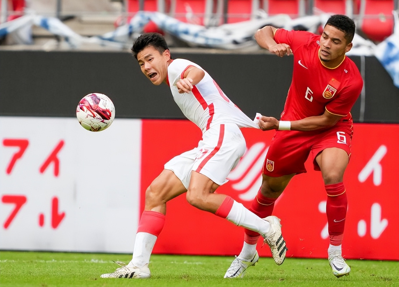 中国足球重振雄风,中国足球留洋转国籍