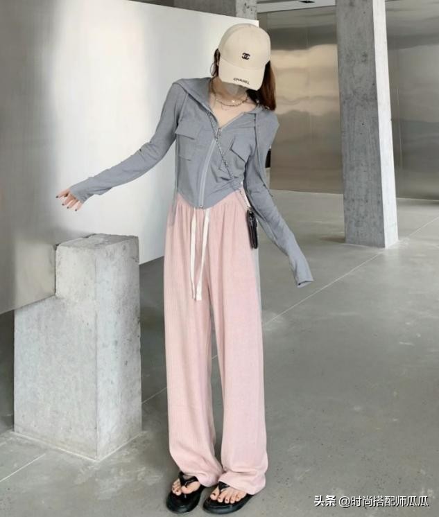 夏季流行最新款上衣和裤子,今年最流行的裙裤和上衣新款