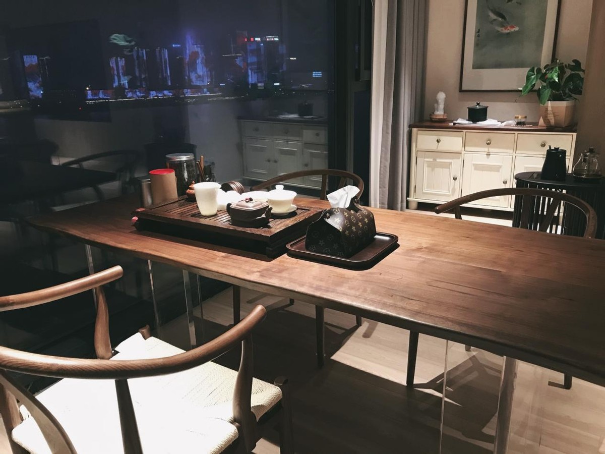 最好看的实木大板桌,什么样的实木大板桌更适合