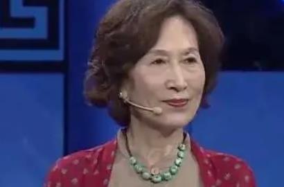 老太带金钗鉴宝专家帮销毁赝品,老太太带着文绣的金钗鉴宝