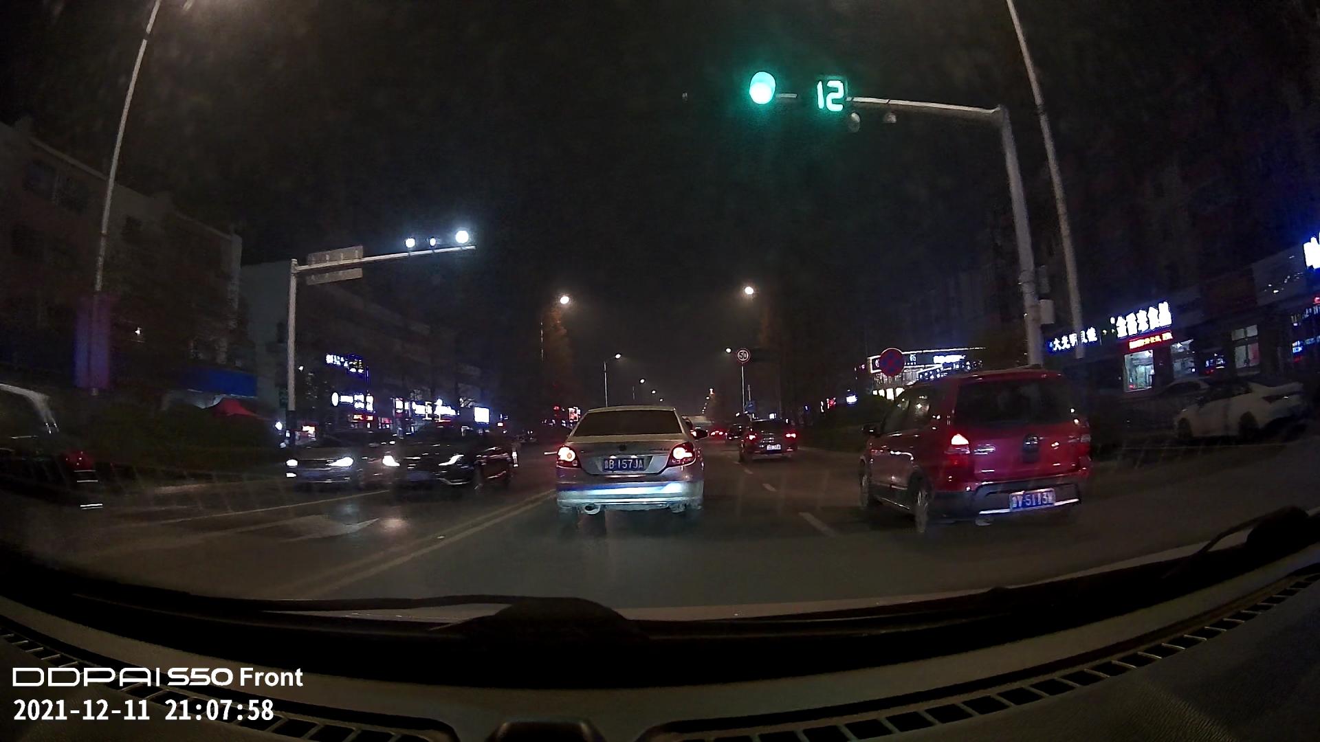 老车车载智慧屏,鸿蒙万物互联汽车摄像头