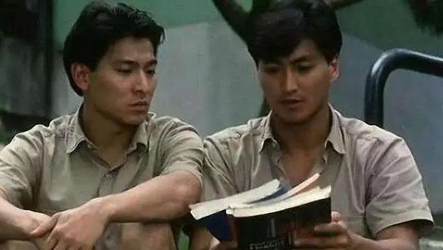 62岁何家劲有女儿吗,何家劲的一生年轻童年是怎么过的