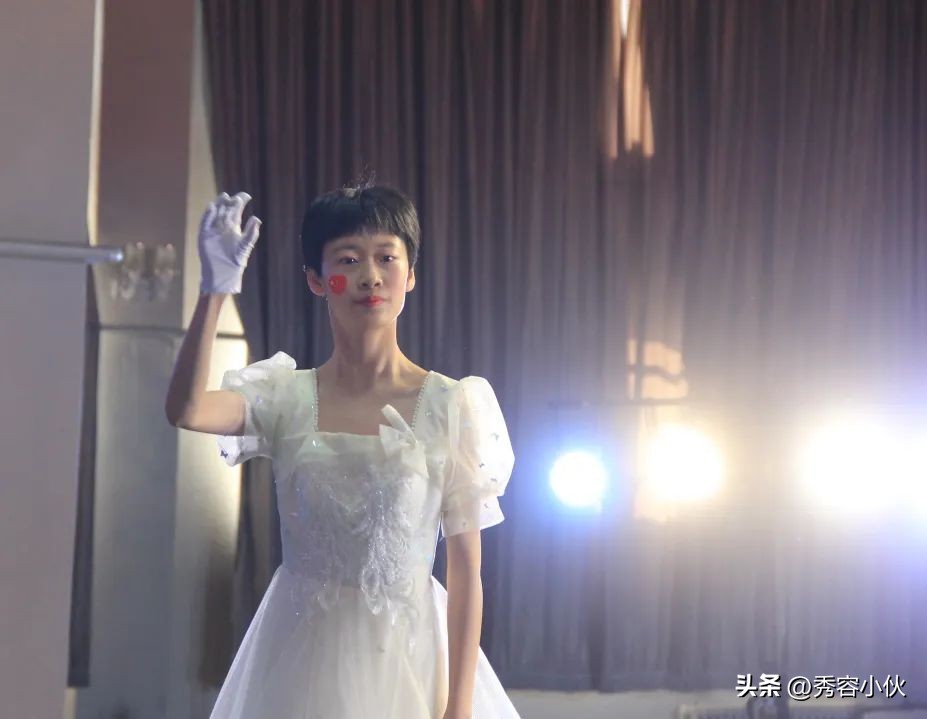 学习二十大奋进新征程——忻州北方中学初一年级举行歌咏比赛