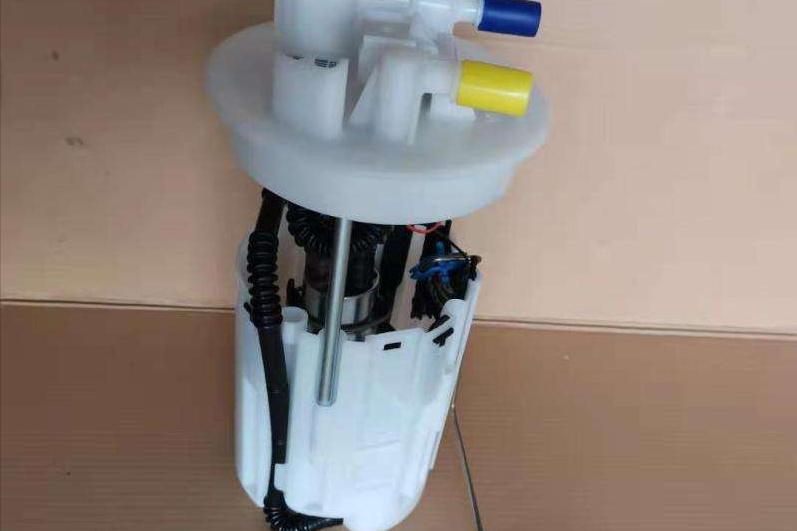 油表灯亮了一直开油泵会坏嘛,油表灯亮了是不是就油泵有油了