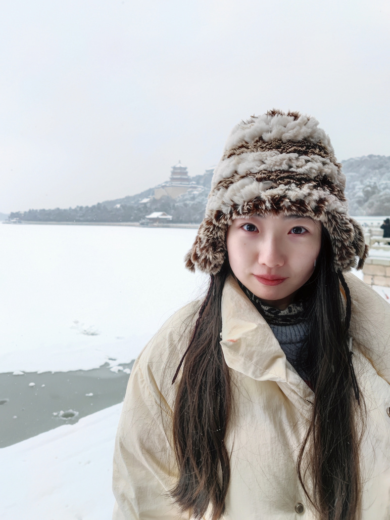 杜梨｜《香看两不厌》：颐和园忽然现身，香香阁来到人间