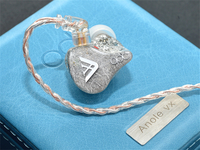 用qdc耳机聆听历届世界杯经典主题曲是什么体验？