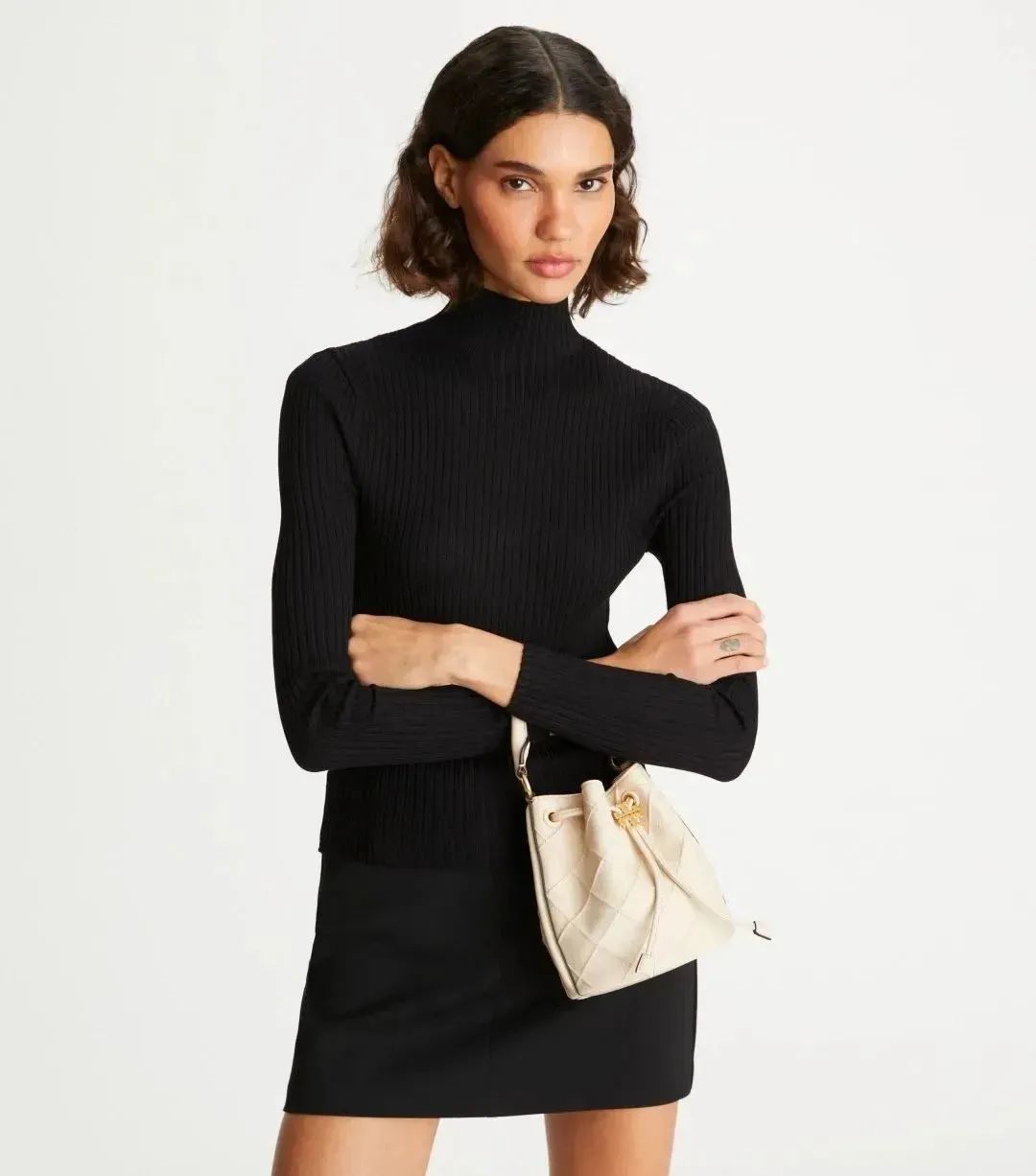 爱时髦的心情，从假日派对的配饰开始复活