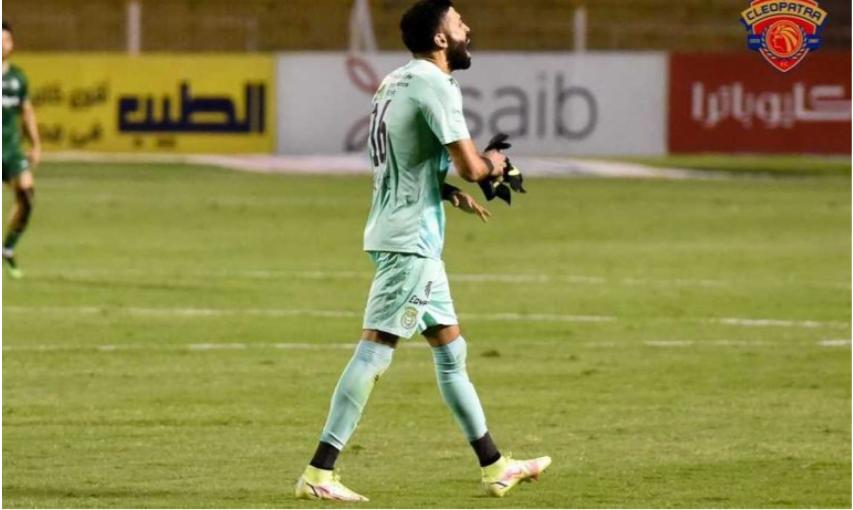 埃及联赛门将痛哭退役球迷道歉,埃及联赛门将丢5球