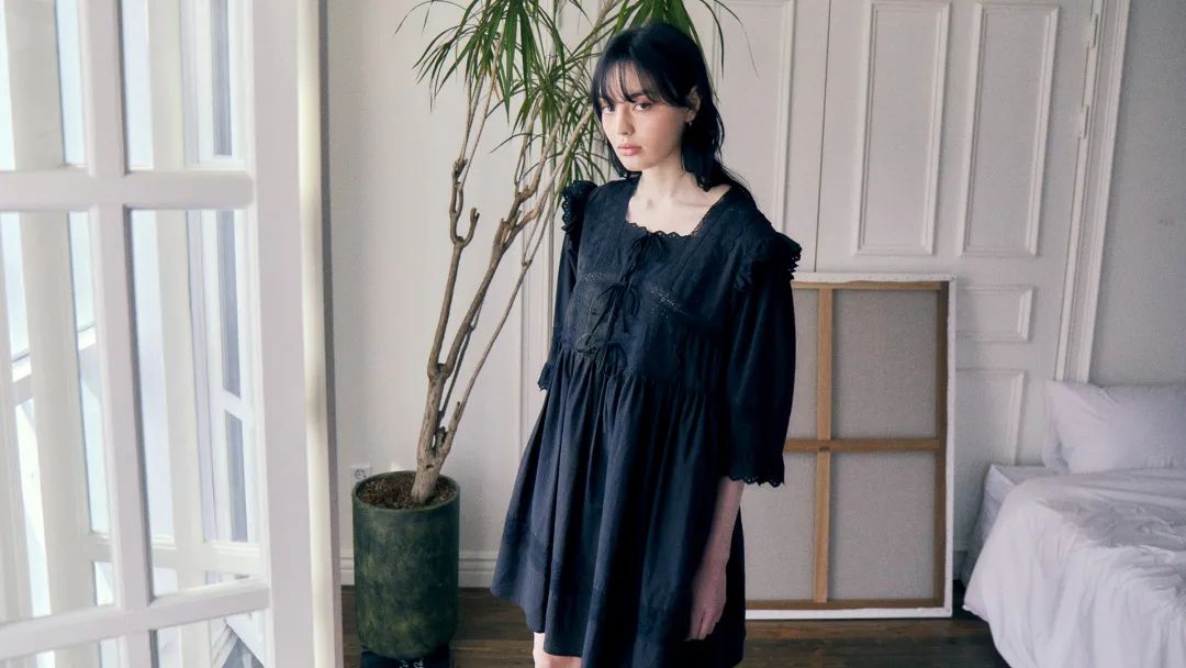 韩国女性的服装穿搭,韩国女生穿哪些3000块钱一件的t恤