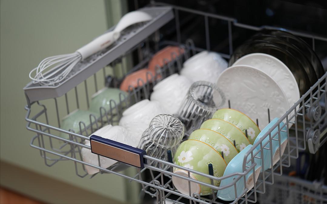 买洗碗机后悔了没人修,美的天净1000洗碗机洗得干净吗