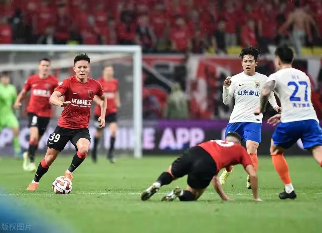 中超最新积分榜国安,中超海港2-1国安领跑积分榜