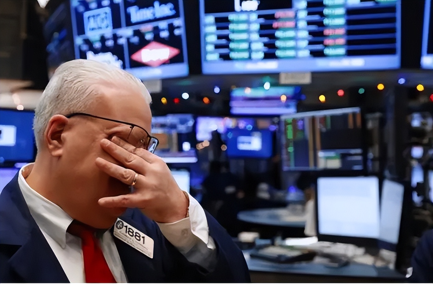 中国加速清算美债，美方要求中国增持，责任在美，我方无视