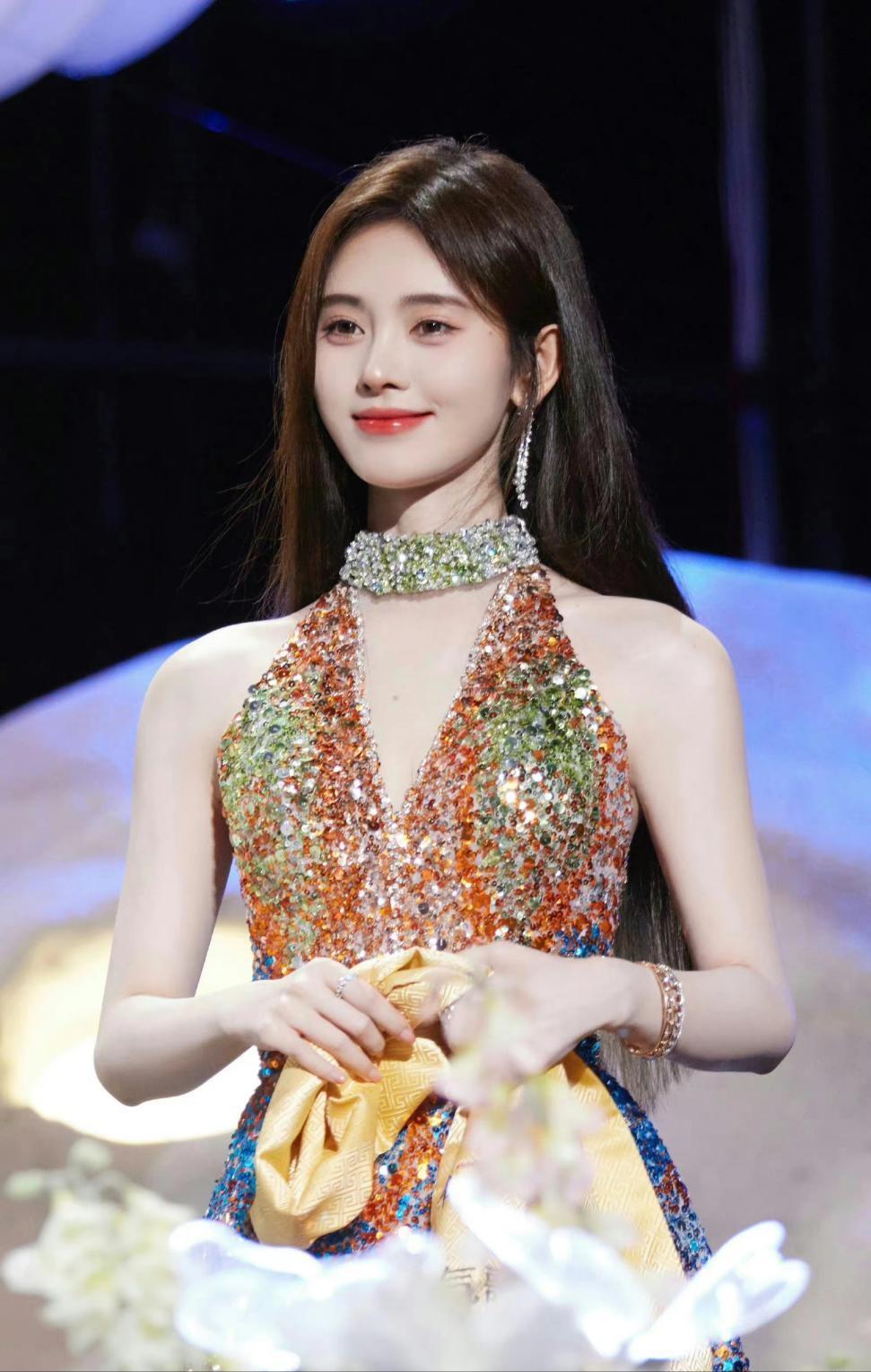 鞠婧祎赵丽颖角色混剪,鞠婧祎和赵丽颖的合拍视频