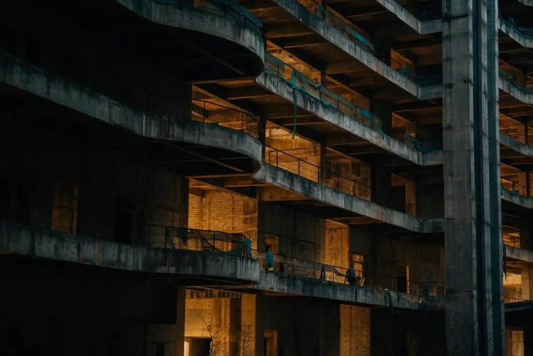 房产中介买的期房烂尾怎么办,武汉买房买了烂尾楼怎么办