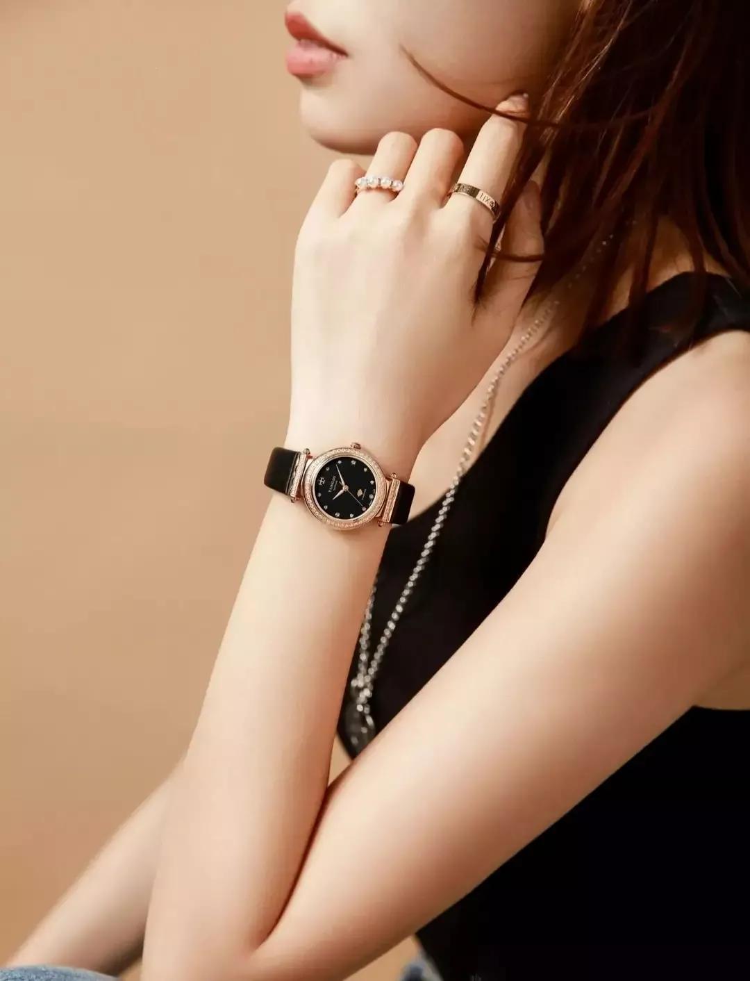 劳力士手表方形表盘,高档名牌手表方形表盘