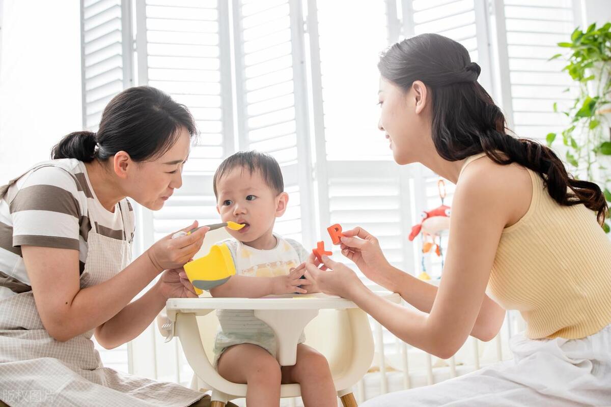 喂婴儿吃饭禁忌,喂孩子食物要注意这3点