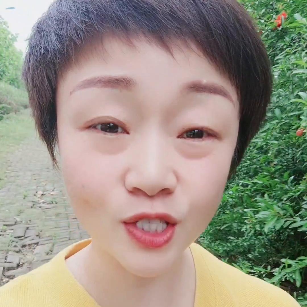 你有没有这样的情况，某件事说是听孩子的但还是不自觉的给...