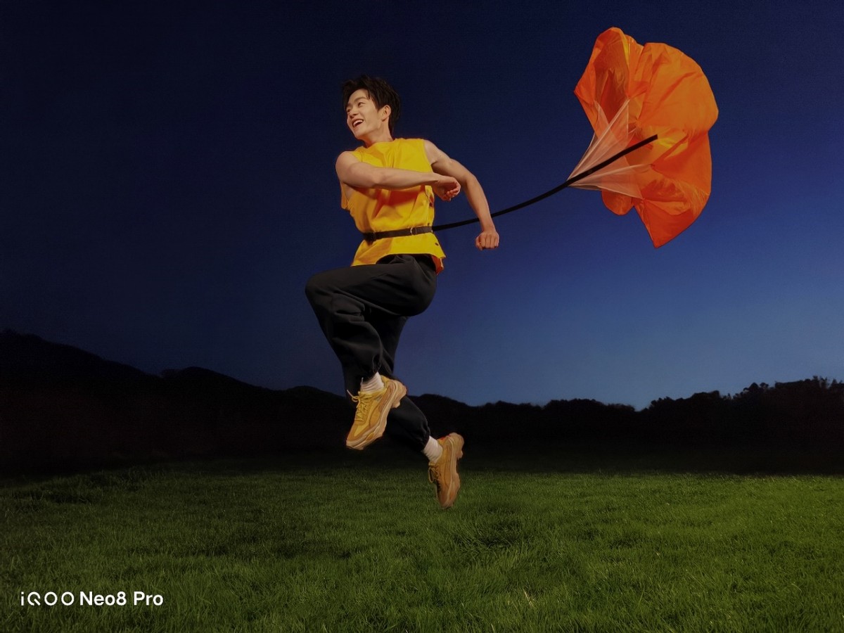 iqooneo8竞速版深度评测,iqooneo9系列双芯技术沟通会