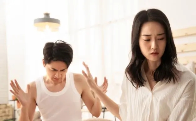 当代啃老年轻人现状,深度还原当代年轻人啃老