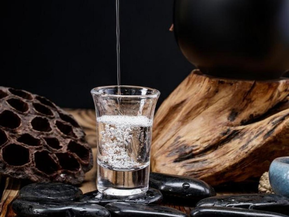 价值不菲的老茅台竟被藏在地窖里 (价值不菲的老茅台竟被藏地窖里)