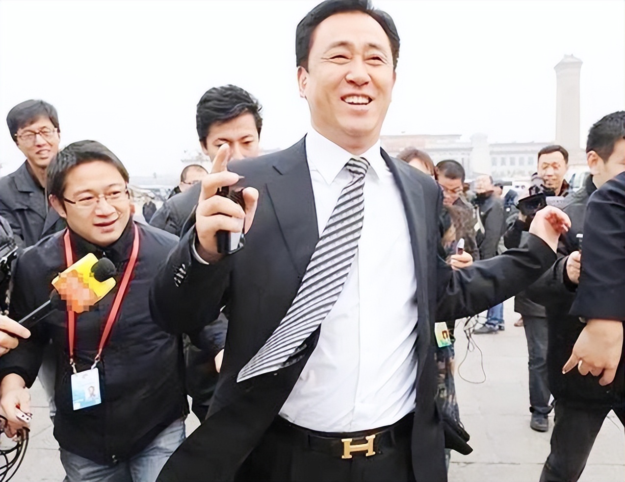 许家印祖屋对联,许家印老家树被砍