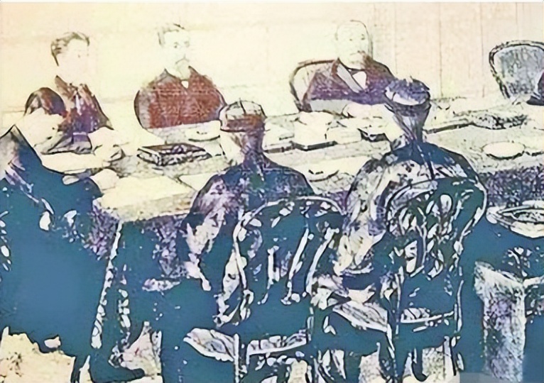 一般怎么称呼左宗棠官职,清朝的左宗棠相当现在什么官职