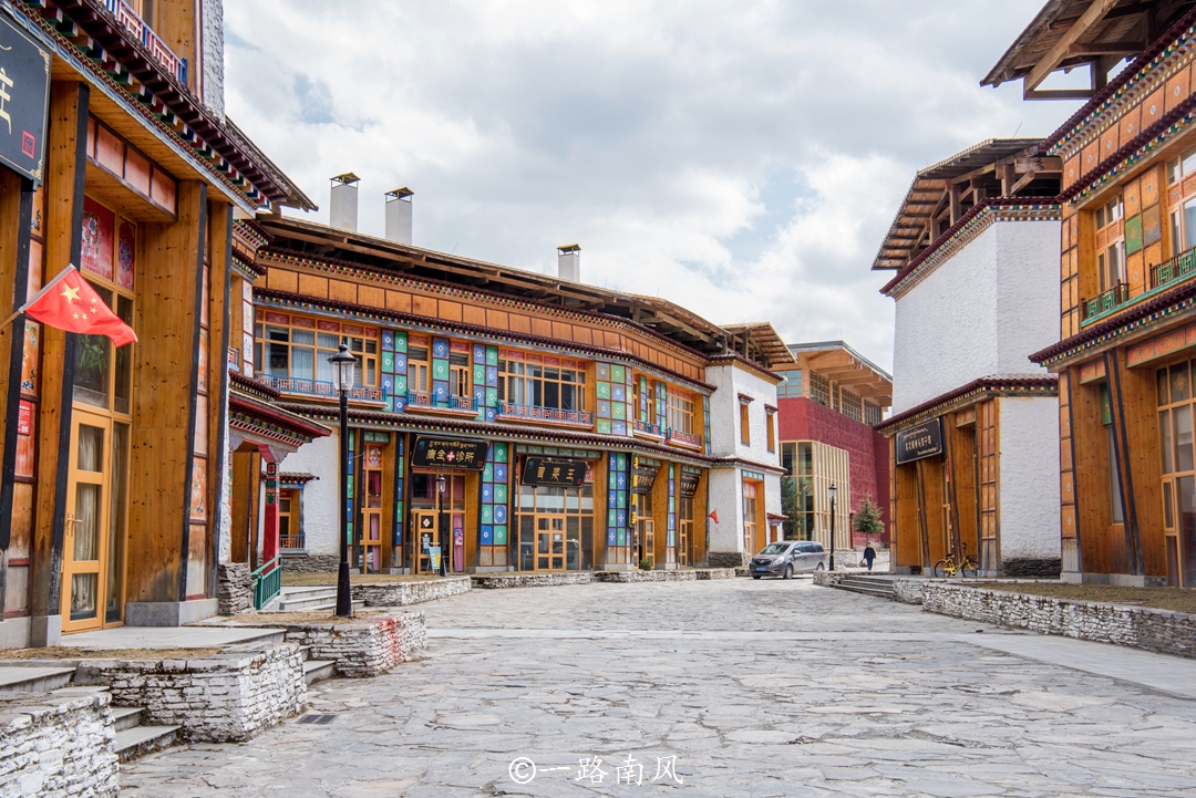 林芝美丽的城市,西藏林芝城市风景
