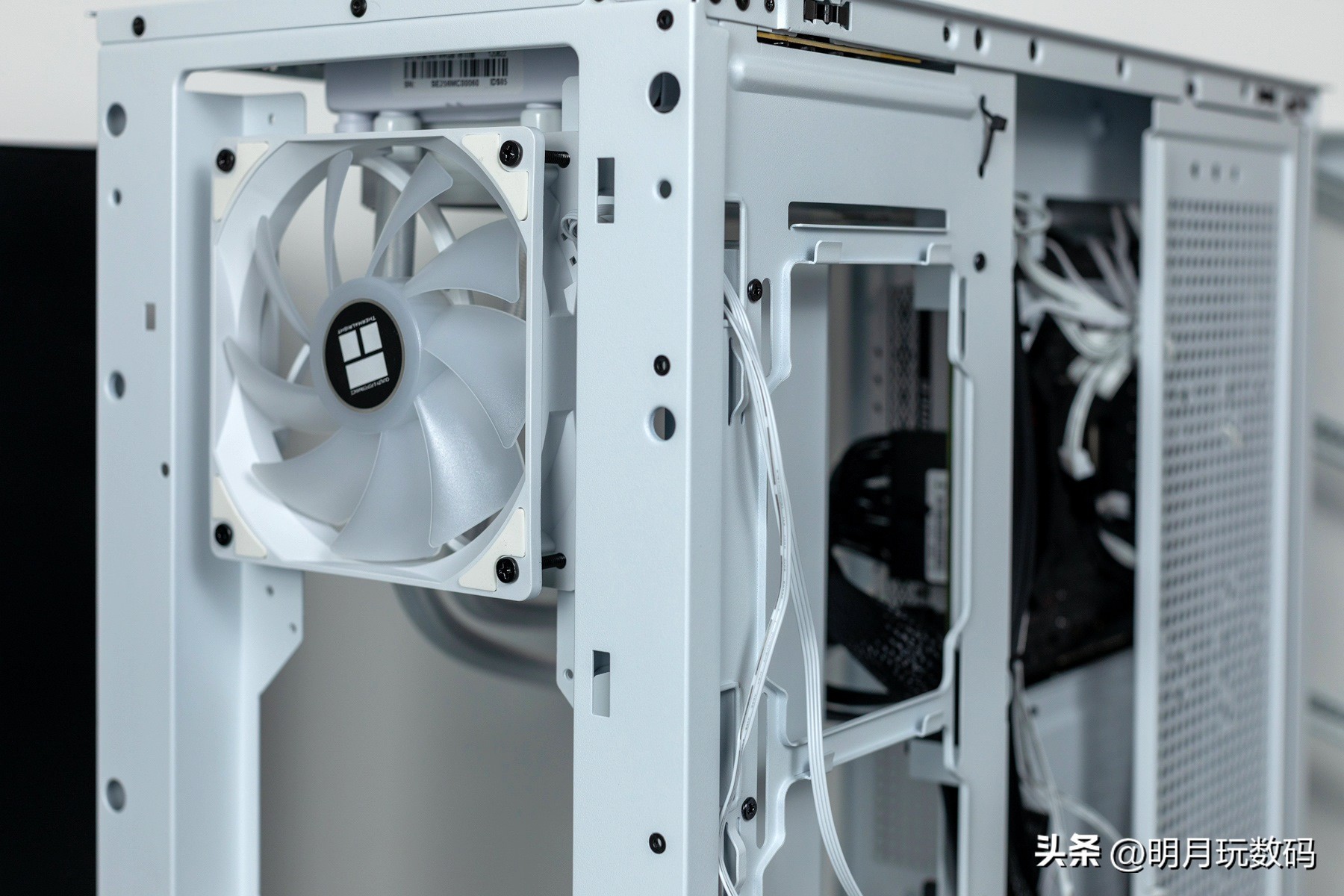 鑫谷昆仑御风机箱评测,鑫谷昆仑御风机箱分体式水冷