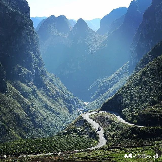 贵州兴义万峰林油菜花盛开时期,贵州兴义风景区万峰林