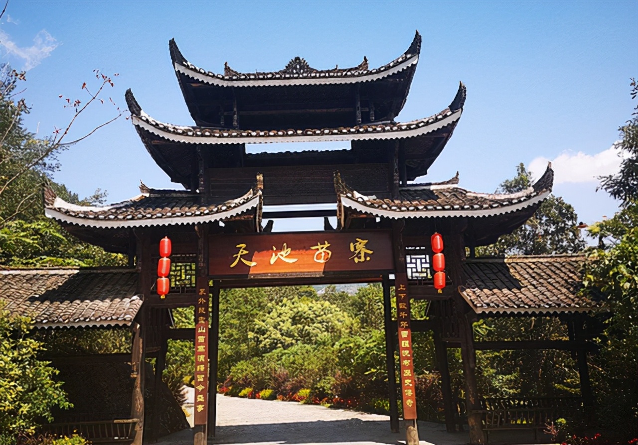 武隆仙女山和芙蓉洞哪个值得去,武隆仙女山一日游最佳景点