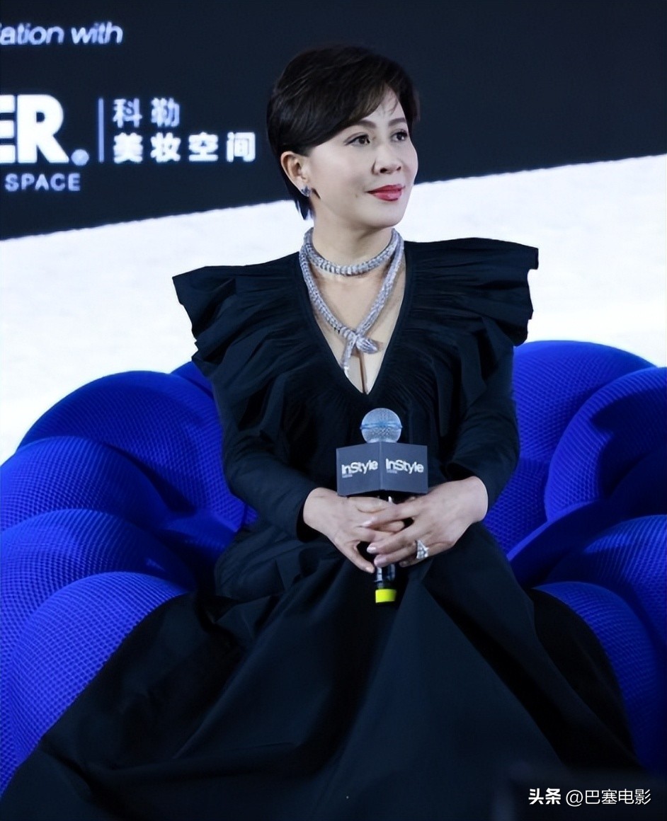 泼天的富贵，藏不住的身份地位，都在这豪门明星的珠宝首饰里了