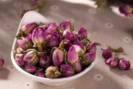 不管有钱没钱都要有个好身体,爱美的女人都喝养颜茶