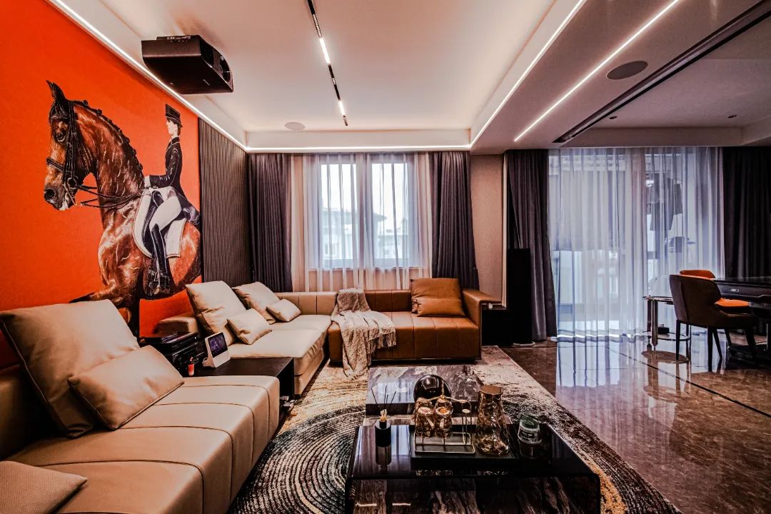 5.6米客厅餐厅一体横厅效果图,横厅客厅餐厅阳台一体装修实景图