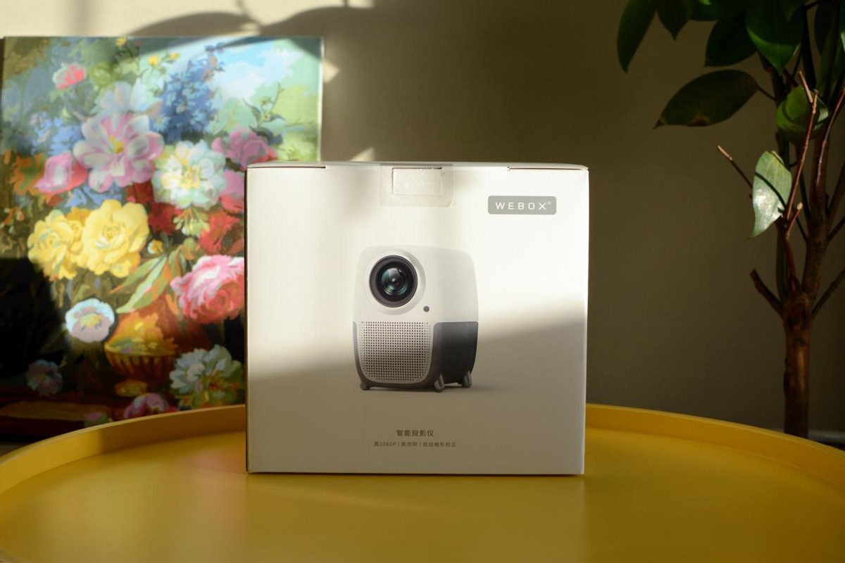 泰捷weboxt1投影200寸效果,千元非智能投影仪