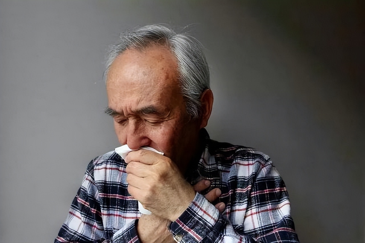 结合“实则阳明，虚则太阴”思想，探讨临床辨治腹满的经验