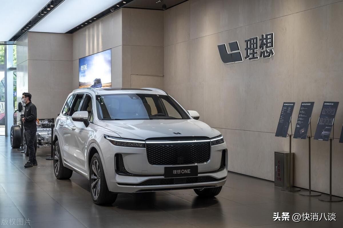 18小时连发5条微博，理想汽车CEO李想回怼“整天想着干友商”，复盘如何“用对手的方式干掉对手”走出低谷期