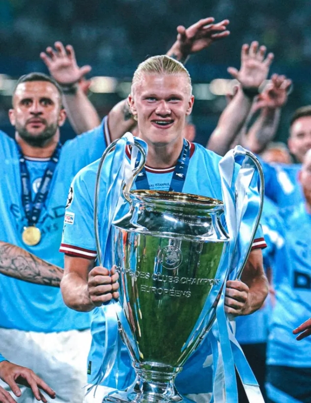 80后的超长待机，00后的异军突起，90后成为了足球场最悲催的一代