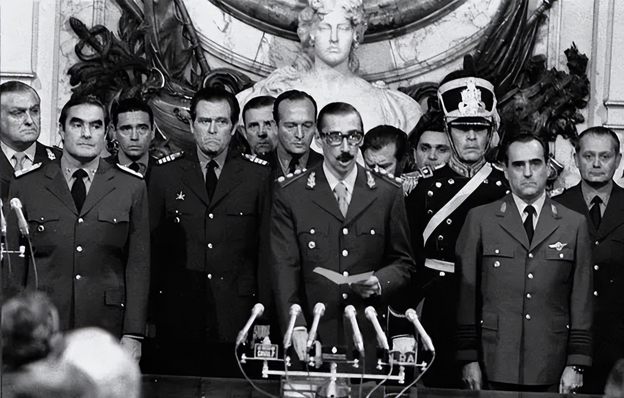 假如让死刑犯踢世界杯，如果夺冠判无罪释放？历史上还真有人干过