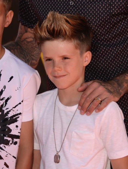 贝克汉姆布鲁克林和两个弟弟,贝克汉姆的三个儿子谁最帅