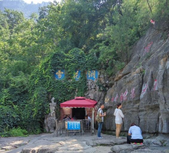 最好的风景是山里走走,最好的旅游风景在路上