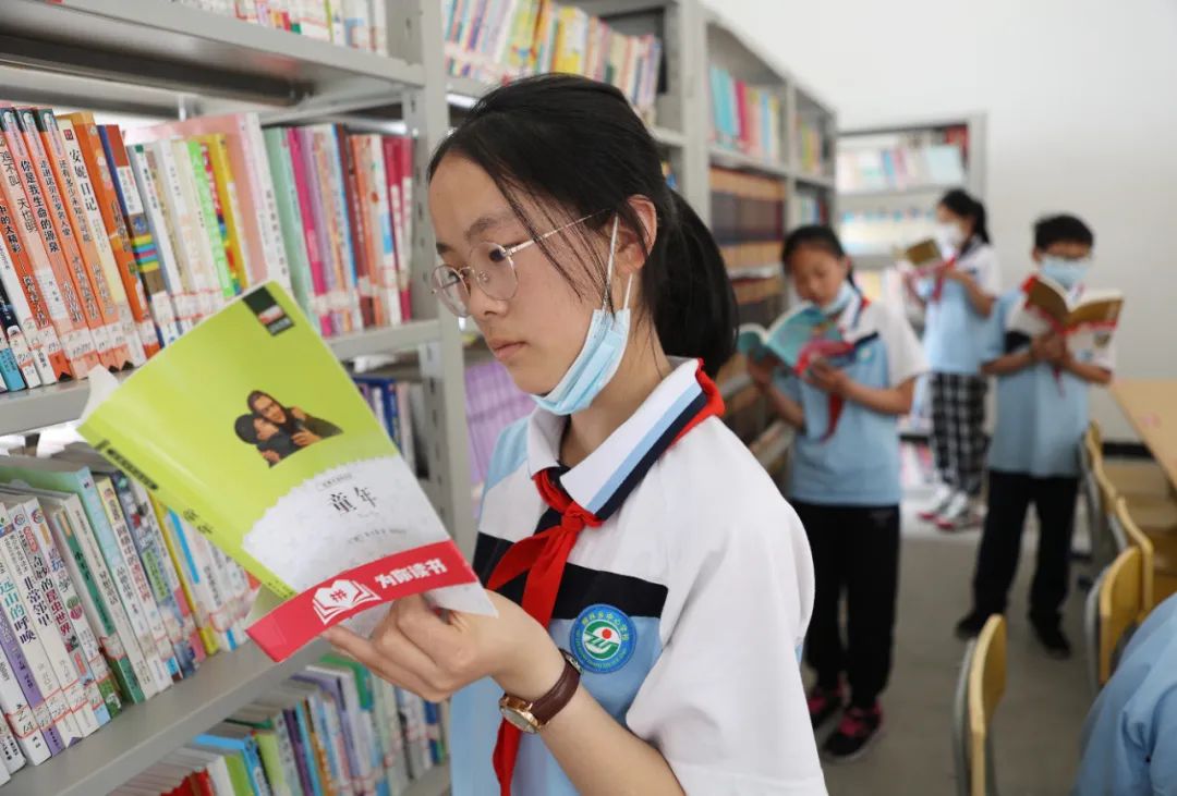 孩子们的诗pdf,孩子们的诗