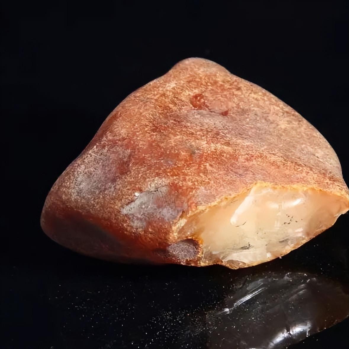 俄罗斯琥珀蜜蜡和乌克兰琥珀有什么区别?