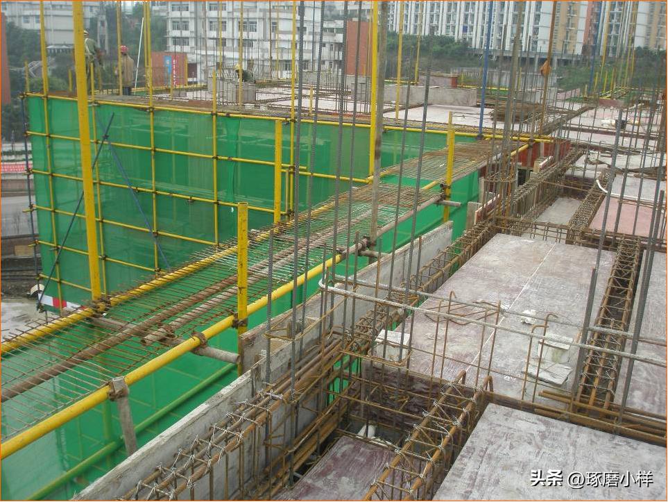 悬挑式脚手架搭设施工方案,旧房改造悬挑式脚手架搭设