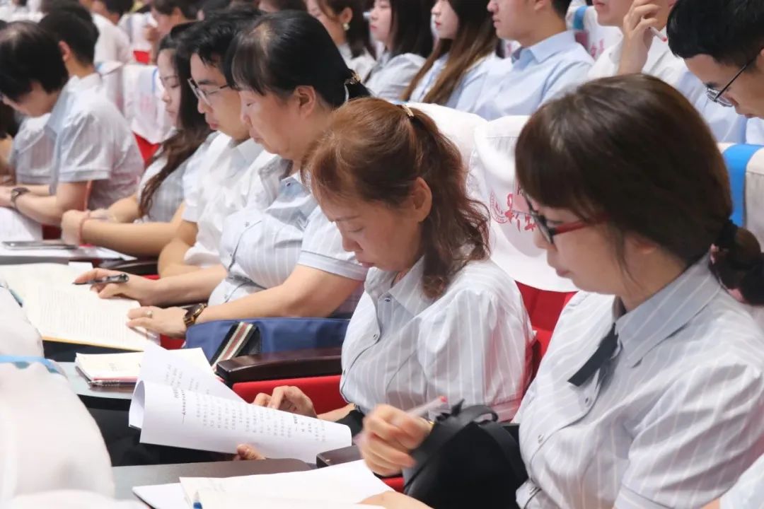 咸阳彩虹学校举行2023—2024学年第一学期开学培训会