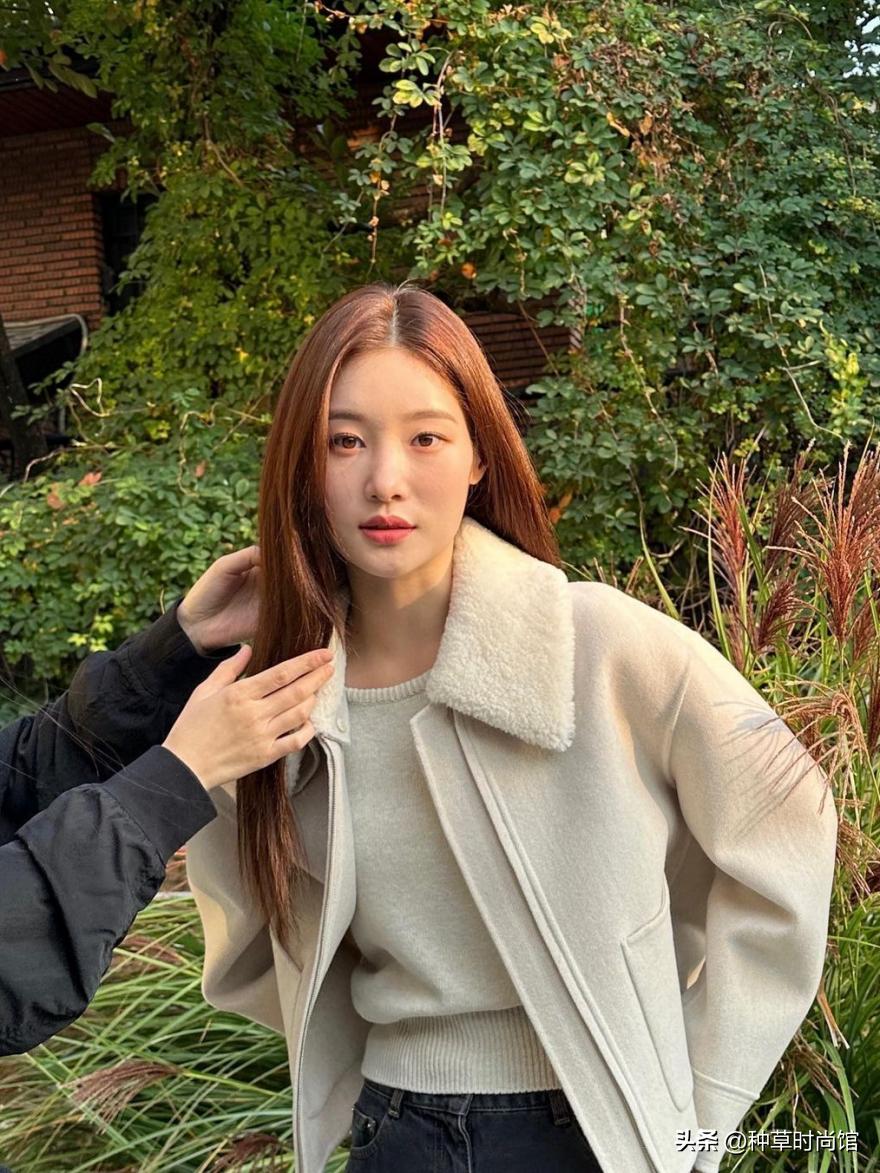 韩国小姐姐冬日穿搭,拜托冬天穿短袖
