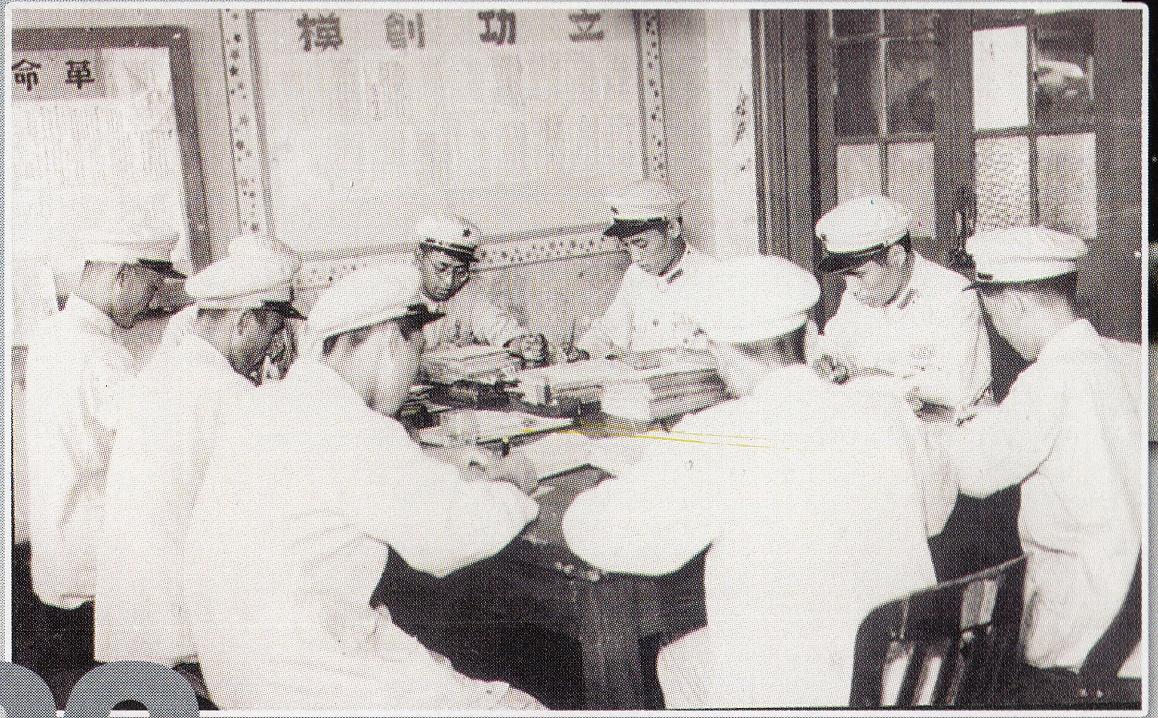 副艇长和小卖店老板娘偷情被举报，竟意外揭开特务惊天阴谋